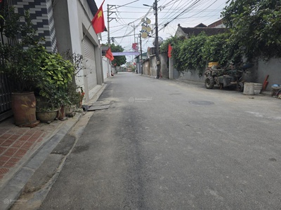 Bán 137.1m2 đất lỗ giao nằm trong lõi kđt đa mục tiêu - 3 ô tô tránh 0