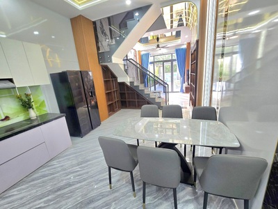 Nhà đẹp 4 tầng bình chiểu thủ đức   70m    karaoke   xông hơi   hẻm xe hơi   6.15 tỷ 4