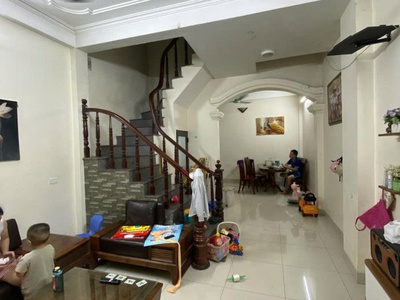 Bán nhà kim giang 39m2. 4 tầng. mặt tiền 4.2m. giá 11.5 tỷ hoàng mai hà nội 1