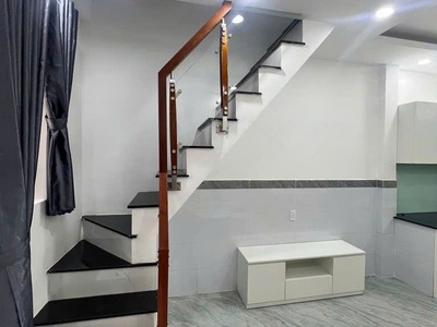 Chỉ 4 tỷ có nhà 2 tầng-2pn-2wc tại phước long b quận 9-ở ngay-an ninh 2