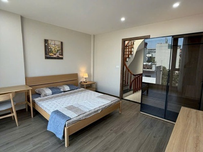 Bán nhà dân xây rất chắc chắn và hiện đại tại phố lệ mật, phường việt hưng, long biên 1