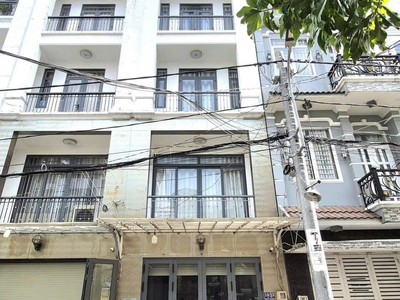 Nhà 4 tầng, xe hơi ngủ trong nhà, vừa ở vừa kinh doanh, cạnh phú mỹ hưng, hơn 8 tỷ 0