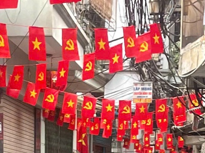 Bán nhà mặt ngõ thịnh quang 32/50m2 hơn 6 tỷ oto ngõ thông kinh doanh ở sướng sau quy hoạch ra mặt 0