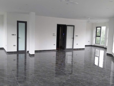 Chính chủ cho thuê tòa nhà 6 tầng mới xây,lô góc 3 mặt tiền, dt 650m  tại Bồ Đề, Long Biên 4