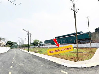 Cắt lỗ sâu lô đất 211m2 sát đhqghn, đang tách 2 sổ. 2
