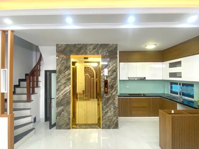 Nhà 6 tầng thang máy liên mạc   ngõ ô tô nông   ở ngay   giá hơn 6 tỷ 0