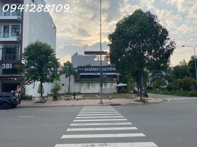 Bán hoặc cho thuê đất mặt tiền đường hùng vương, thành phố tân an, long an, dt 360m2 0