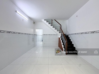 Bán nhà lạc long quân p.10 tân bình giáp quận 10 45m  4.2 x 12  4,55t 3