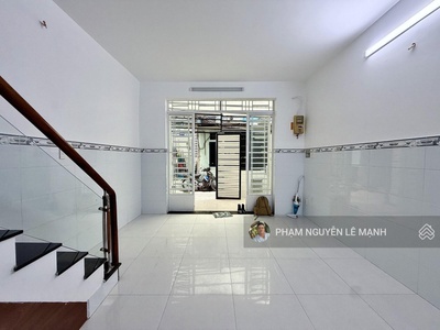 Bán nhà lạc long quân p.10 tân bình giáp quận 10 45m  4.2 x 12  4,55t 0