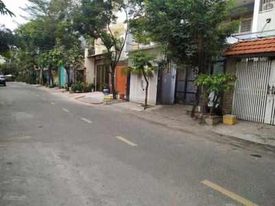 Bán mặt tiền đường hxt 10m 409/ nguyễn oanh p17 gò vấp. dt 4x17m  cn 65 m2  1tr1l giá 9,1 tỷ 3