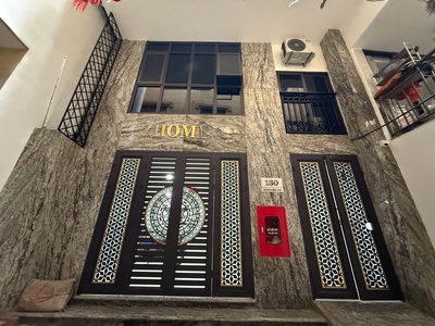 Trường chinh    100m   8 tầng   32 phòng   dòng tiền 2 tỷ/năm   chủ cần bán gấp 0