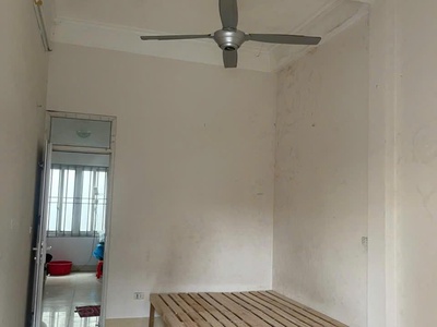 Cho thuê  tầng 2 và 3 tại  84 đàm quang trung, long biên, hà nội 2