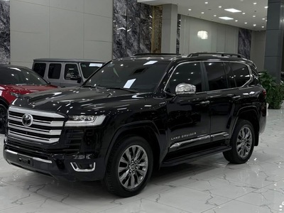 Bán Toyota Land Cruiser LC300 sản xuất 2023, 1 chủ. 1