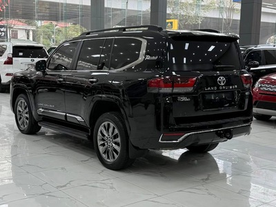 Bán Toyota Land Cruiser LC300 sản xuất 2023, 1 chủ. 2