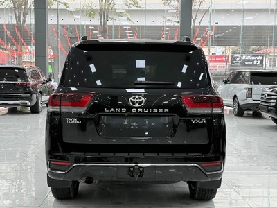 Bán Toyota Land Cruiser LC300 sản xuất 2023, 1 chủ. 4