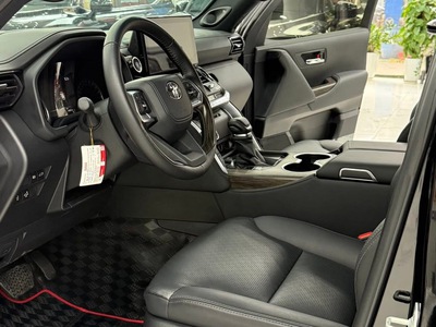 Bán Toyota Land Cruiser LC300 sản xuất 2023, 1 chủ. 6
