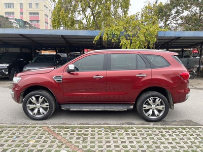 Ford Everest 2.2 AT Titanium 4x2 sx 2016 đky 2017 2