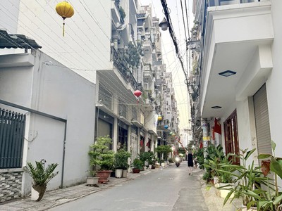 TÂN BÌNH - HÀNG XÓM SÂN BAY - xe hơi đỗ cửa, 65m2 x 5 tầng BTCT, khu phân lô, 8. Tỷ. 1
