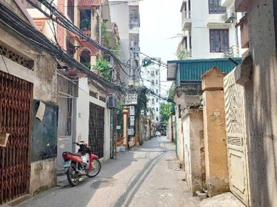 Bán đất Hồ Tùng Mậu, đẹp nhất phố, 92m2, MT4m, ô tô 16 chỗ vào nhà, giá 23 tỷ 2