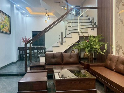 Bán căn nhà ngõ phố Rặng Nhãn, ph Bình Hàn, TP HD, 48m2, 3 tầng, 3 ngủ, đã có nội thất 2