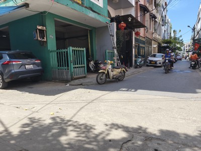 Lô góc gần Nguyễn Hoàng, Ô tô đậu 20m, 3 mê hiện đại 8