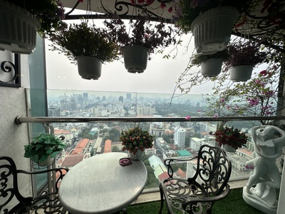 Cho thuê căn hộ Vincom Đồng Khởi Q.1 - 160m2 , đầy đủ nội thất 2