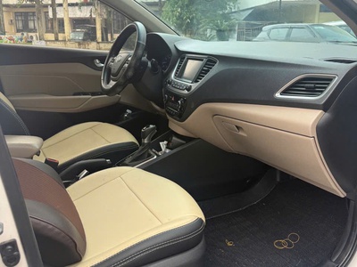 Bán Hyundai Accent 2019   Bản Full, Có Cửa Sổ Trời 4