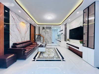 ngay phạm văn đồng - 5 tầng btct - 33m2 - 5 tới sân bay - công viên gia định - sổ vuông a4 - 1