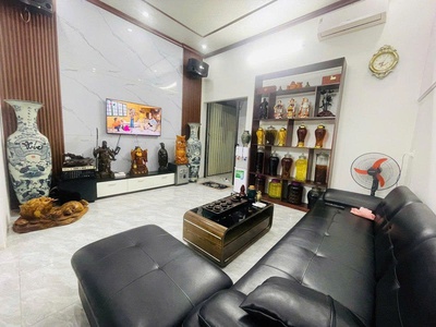 Bán gấp nhà 2 tầng mặt phố Bế Văn Đàn, 53m2, mặt tiền 3.3m, 2 mặt thoáng, kinh doanh, giá 16 tỷ 0