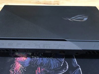 Laptop Asus ROG Strix G513 Ryzen 7-4800H Ram 16GB SSD 512GB 2 VGA Rời GTX 1650 Màn Full HD 144Hz 1