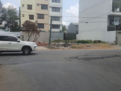 Bán đất nền vila thủ thiêm phường TML Q2 dt 8x20m giá 155tr/m2 cách trung tâm hành chính 300m 0