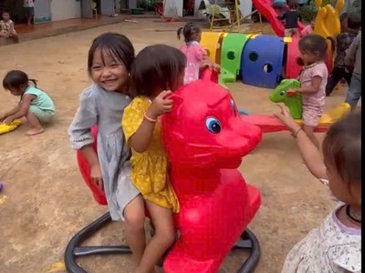 Đồ chơi vận động ngoài trời, bập bênh thú nhún loại tốt xịn 1
