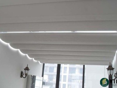 Rèm Xếp Che Nắng Giếng Trời 0