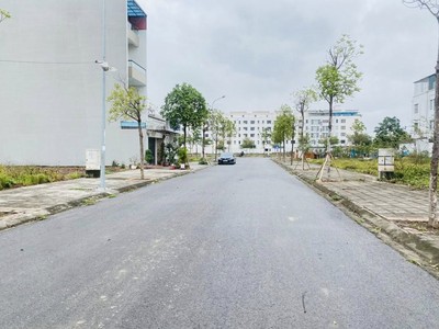 Chính chủ gửi bán lô đất đẹp - đã có hổng tại KĐT Vườn Sen - Từ Sơn 2