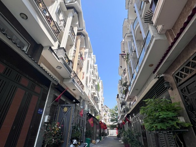 Tiêu đề: Bán nhà 5 tầng khu phân lô cán bộ Dương Quảng Hàm - Sát vách Cityland 5