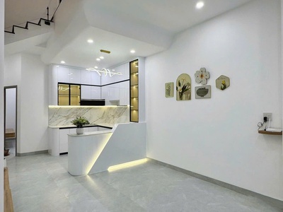 Nhà mặt phố to tổ bố 7