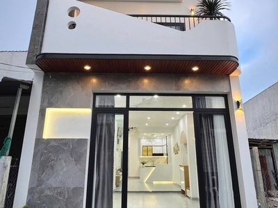Nhà mặt phố to tổ bố 0
