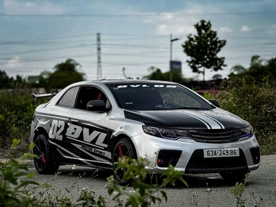 Cần bán con xe Kia forte koup 9