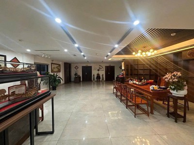 Cần Bán giảm 108 Tỷ Tòa Văn Phòng Trần Đại Nghĩa Kéo Dài Mặt Tiền 9M 240M2 2