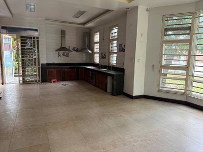 Cần bán-biệt thự phố - lê thị riêng-  q12,- 1053m2  giá chỉ 76 tỷ, bán gấp 1