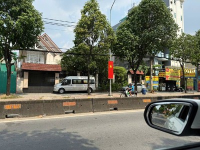 Cần bán-biệt thự phố - lê thị riêng-  q12,- 1053m2  giá chỉ 76 tỷ, bán gấp 0