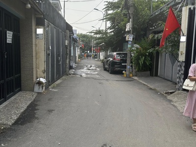 Cho thuê nhà hẻm ô tô Đường Số 9, P.Linh Tây, Thủ Đức   180m , 4PN2WC, ở ngay   10tr/tháng 1