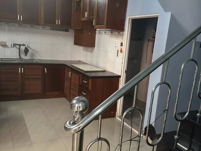 Cho thuê nhà hẻm ô tô Đường Số 9, P.Linh Tây, Thủ Đức   180m , 4PN2WC, ở ngay   10tr/tháng 3