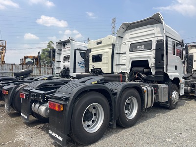 Xe đầu kéo Shacman H3000S máy 400hp Weichai tiết kiệm nhiên liệu vượt trội 4