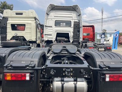 Xe đầu kéo Shacman H3000S máy 400hp Weichai tiết kiệm nhiên liệu vượt trội 5