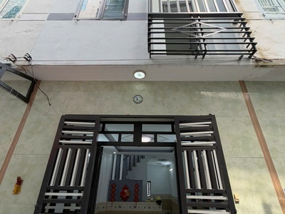 Nhà ngay đầu đường tân phước giáp mặt tiền , chính chủ shr cần bán 0