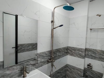 Bán Nhà Nguyễn Văn Cừ, Long Biên 32m2, 5T, chỉ 6,95 tỷ. Hiếm Có Khó Tìm. 2