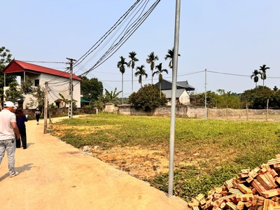    hơn 300 triệu   sở hữu đất sổ sẵn ngay trung tâm ba hàng đồi    0