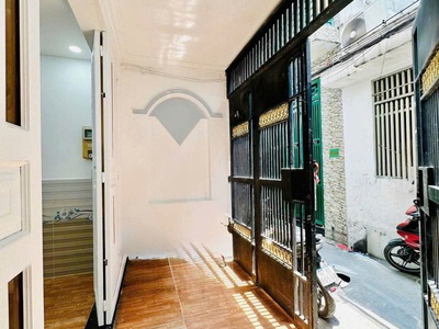 Nhà  Nở Hậu  Tài  Lộc   HT26   3.68 TỶ 0