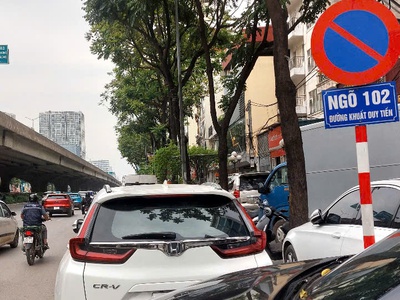 Bán toà văn phòng 9 tầng 2 mặt đường, mặt phố khuất duy tiến - lê văn lương 1